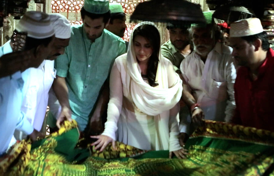 Aditya and Parineeti at Fatehpur Sikri