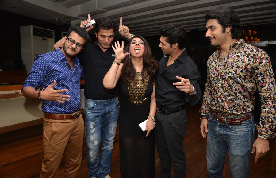 Jay Soni, Anand Suryavanshi, Munisha Khatwani , Ruslan Mumtaz and Ssharad Malhotraa