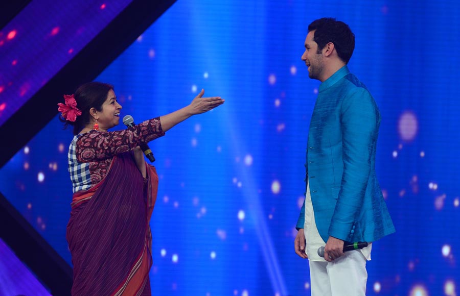 Rekha Bharadwaj along with India's Raw Star contestant Jeffery Iqbal 