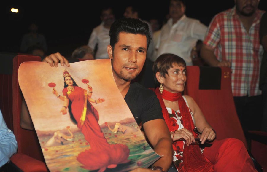 Actors Randeep Hooda and Deepa Sahi