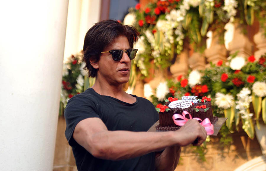 SRK celebrates his 49th birthday