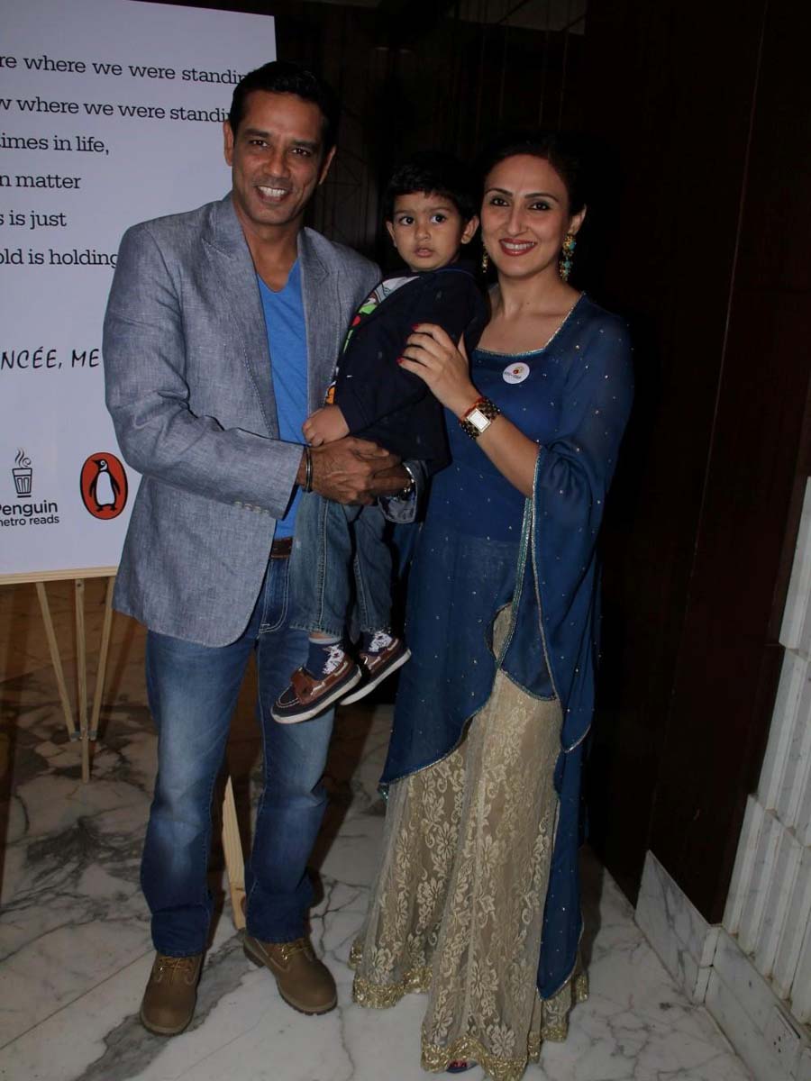 Anup Soni and Juhi Babbar with their kid