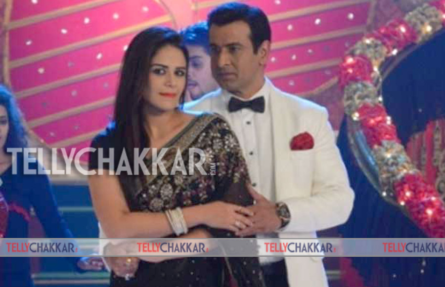 Ronit Roy with Mona Singh