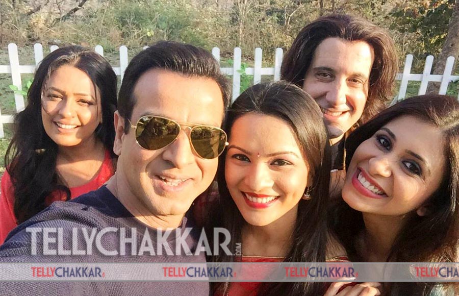 Ronit Roy, Pallavi Kulkarni, Kishwer Merchantt, Ashwini Kalsekar and Ashwin Mushran