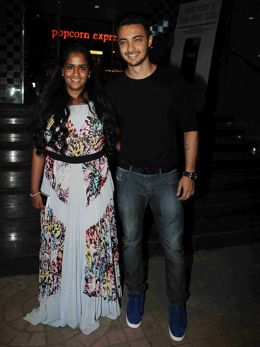 Arpita Khan along with her husband Aayush Sharma