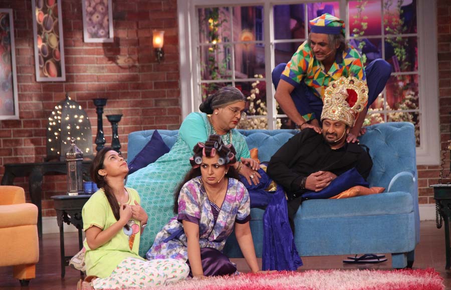 Sumona Chakravarti, Sunil Grover, Arshad Warsi, Upasana Singh and Ali Asgar