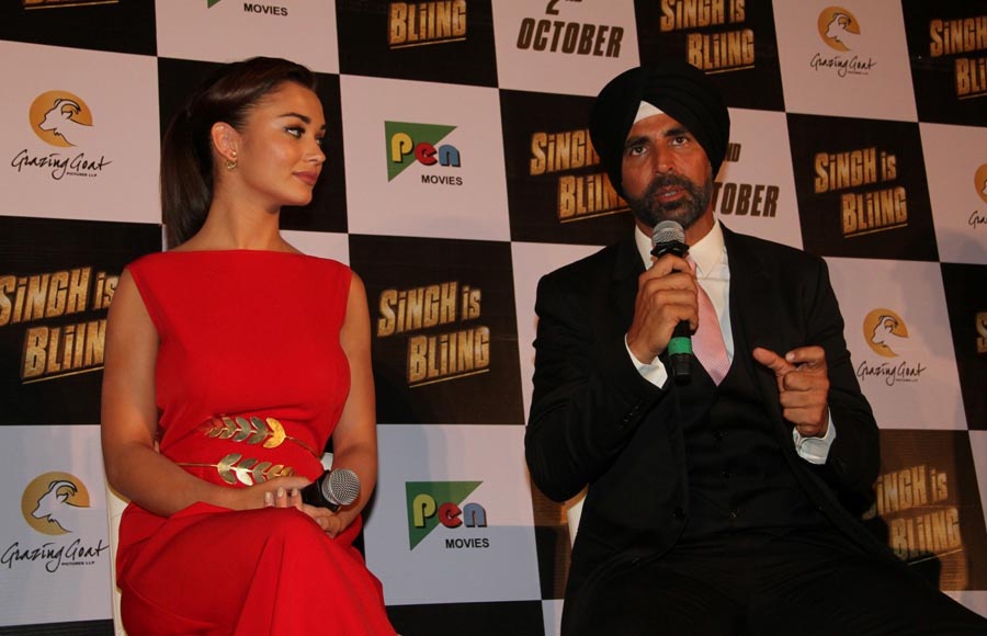 Amy Jackson and Akshay Kumar