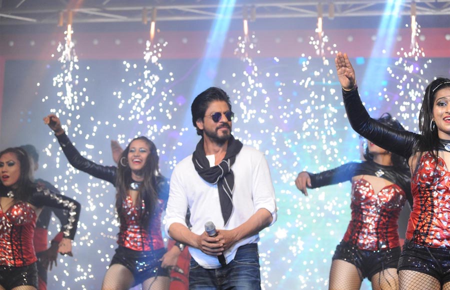 SRK's grand 50th birthday celebration