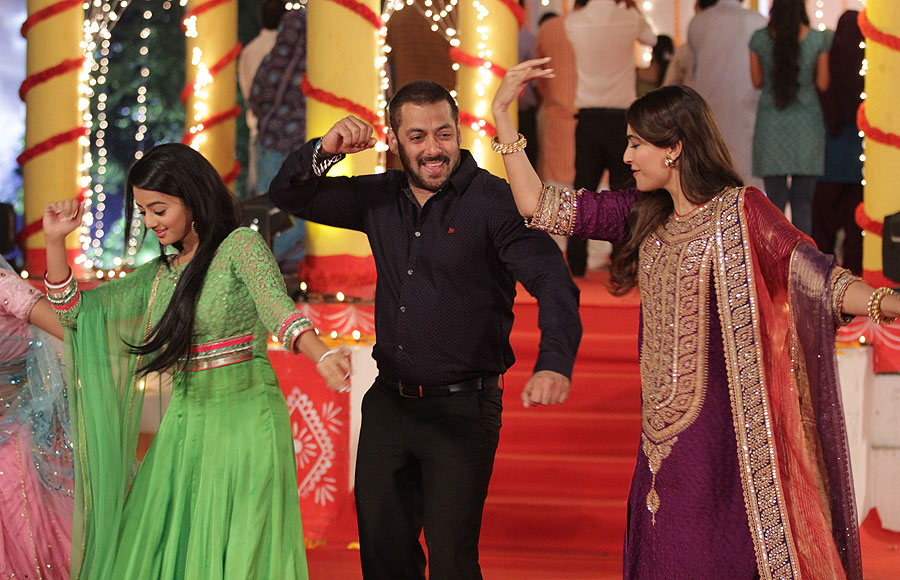 Salman-Sonam on the set of Swaragini and Sasural Simar Ka