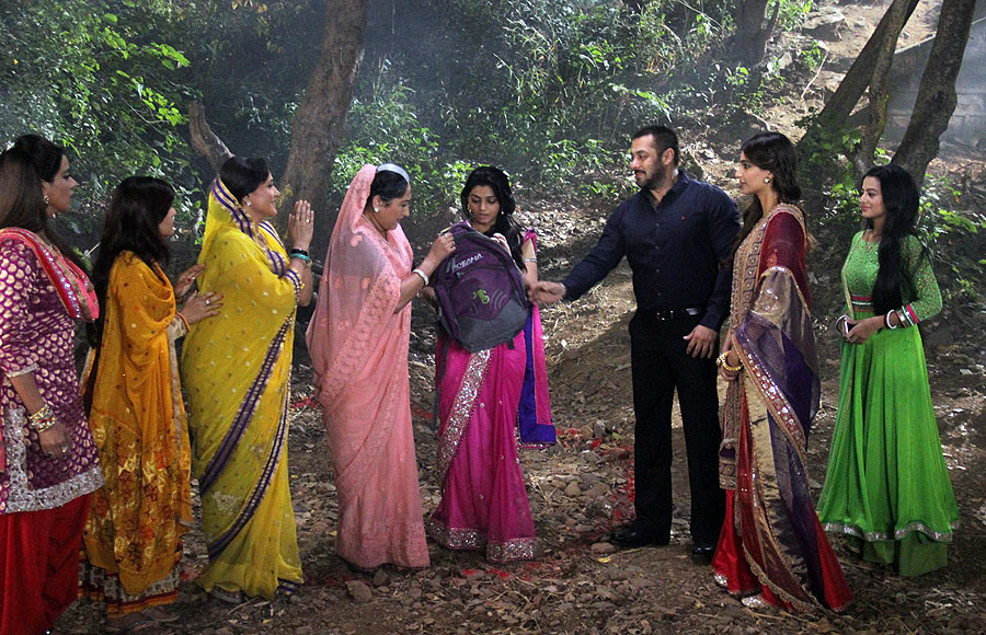 Salman-Sonam on the set of Swaragini and Sasural Simar Ka