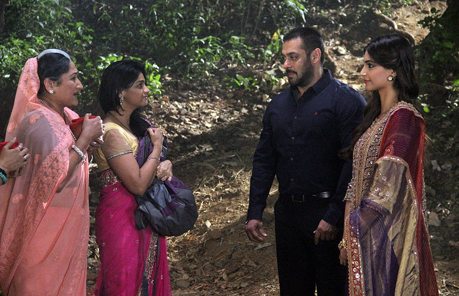 Salman-Sonam on the set of Swaragini and Sasural Simar Ka