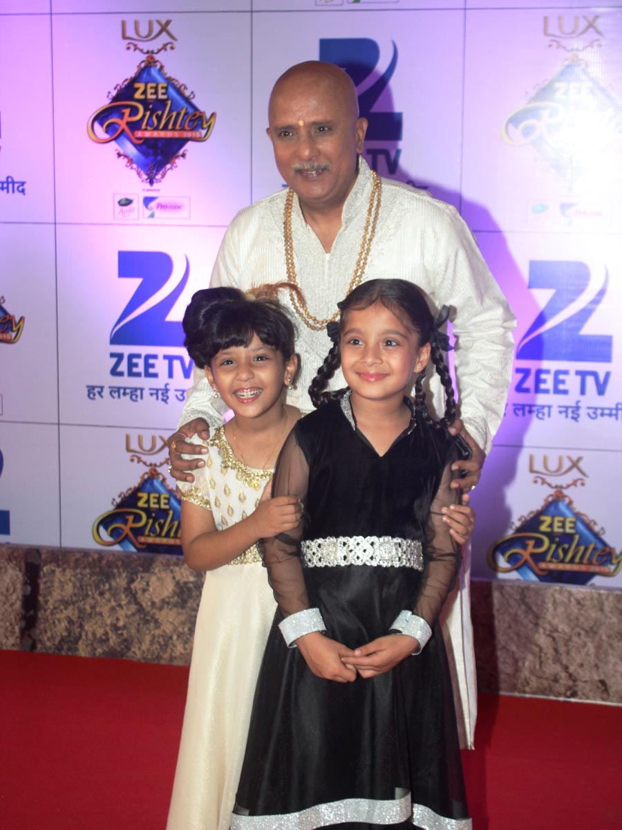 Rajesh Puri, Adaa as Gauri and Sargam as Kaali from Kaala Teeka