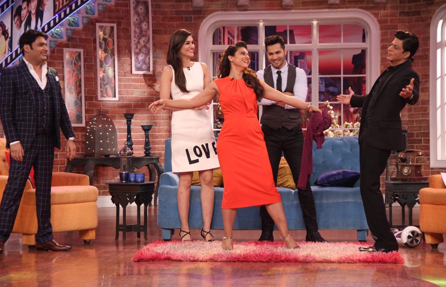  Team Dilwale on the sets of Comedy Nights With Kapil 