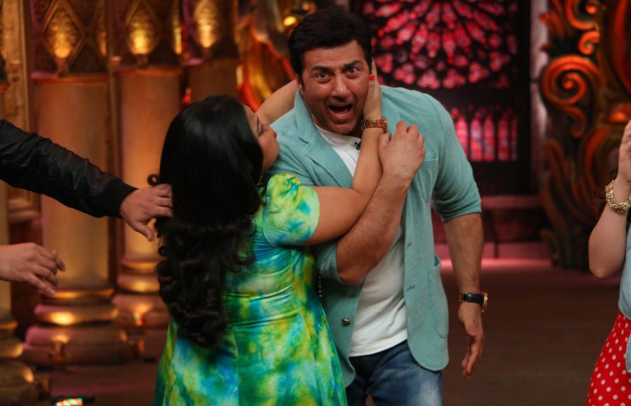 Sunny Deol and Bharti Singh