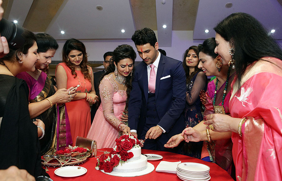 Divyanka and Vivek get engaged