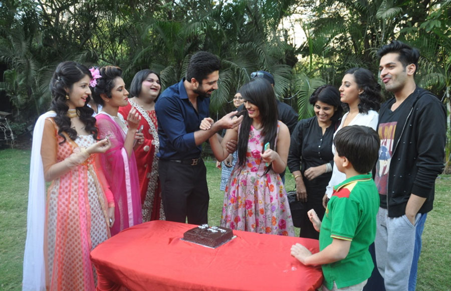 Qubool Hai wraps up shoot