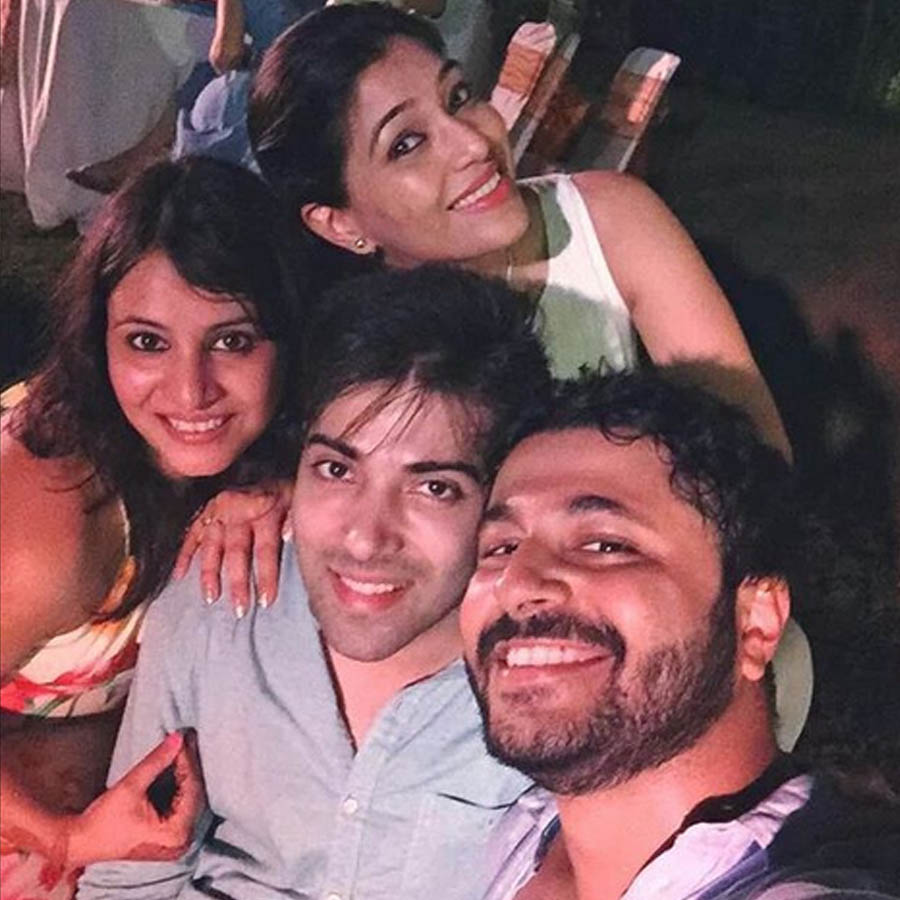 #MonayaWedding: Sanaya-Mohit's Happening Sundown Party