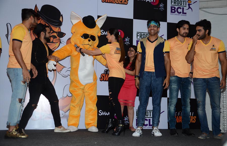 Vishal Singh, Rithvik Dhanjani, Sunny Leone, Himmanshoo Malhotra, Rafi Malik and Mayank Gandhi