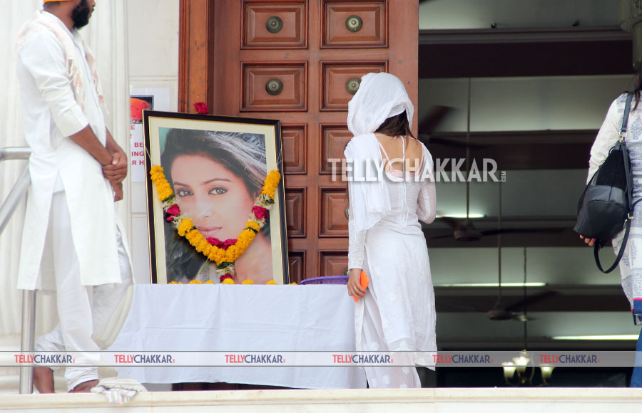 PHOTOS: Pratyusha's prayer meet 