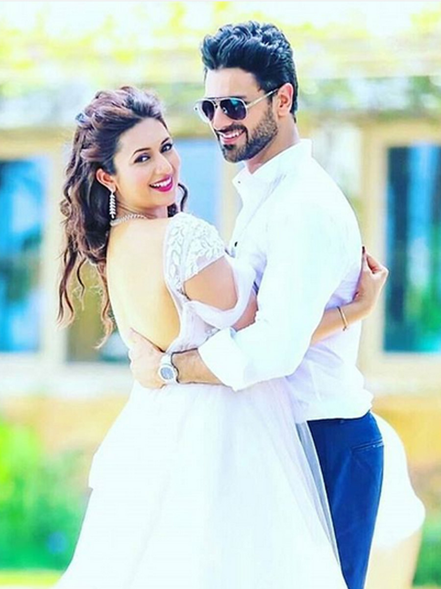 Divyanka Tripathi and Vivek Dahiya