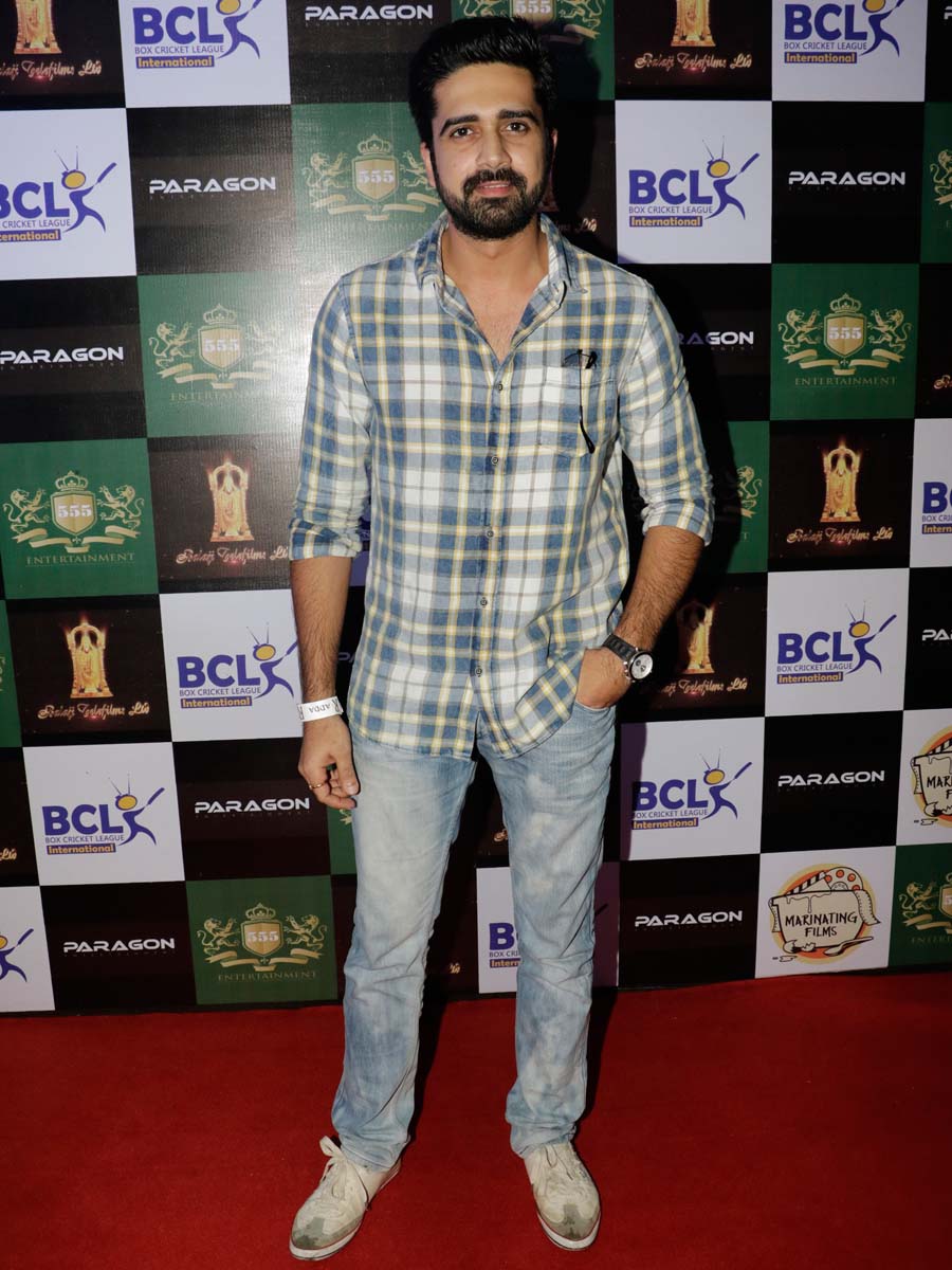  Avinash Sachdev