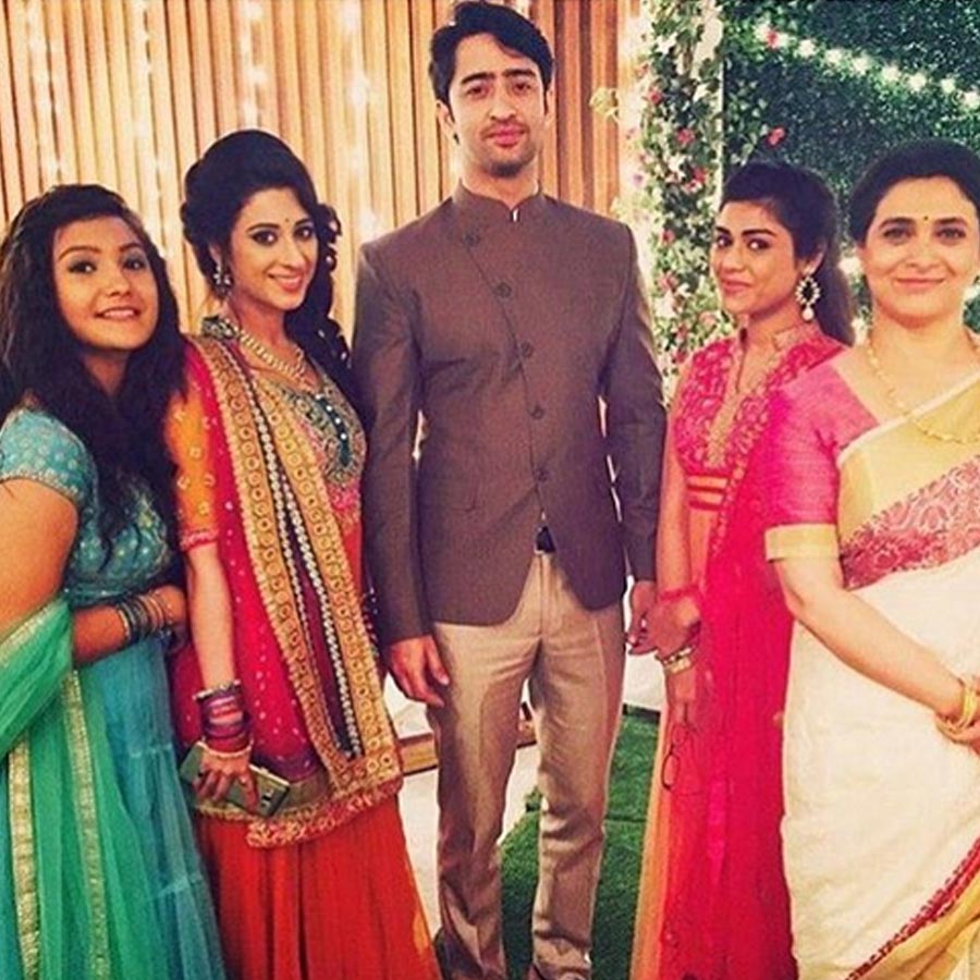 Dixit family (Kuch Rang Pyar Ke Aise Bhi)