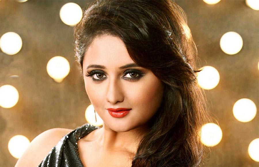 Rashami Desai earns Rs.55,000 per episode (approx.)