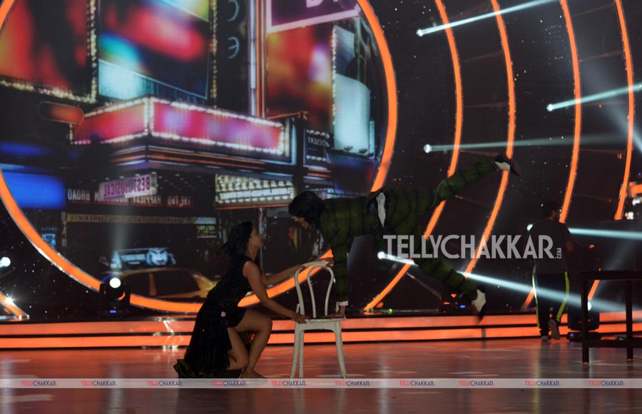 Contestants while rehearsing