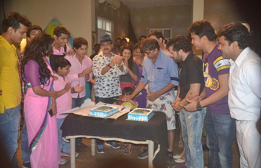 Badi Dooooor Se Aaye Hain completes 600 episodes