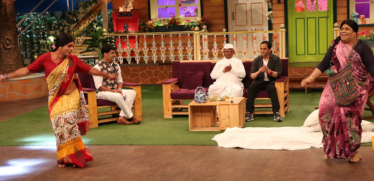 Anna Hazare and Shashank Udapurkar on The Kapil Sharma Show