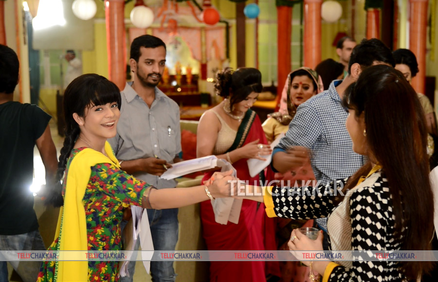 On the sets of Colors' Thapki