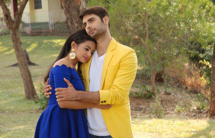 Helly Shah And Varun Kapoor