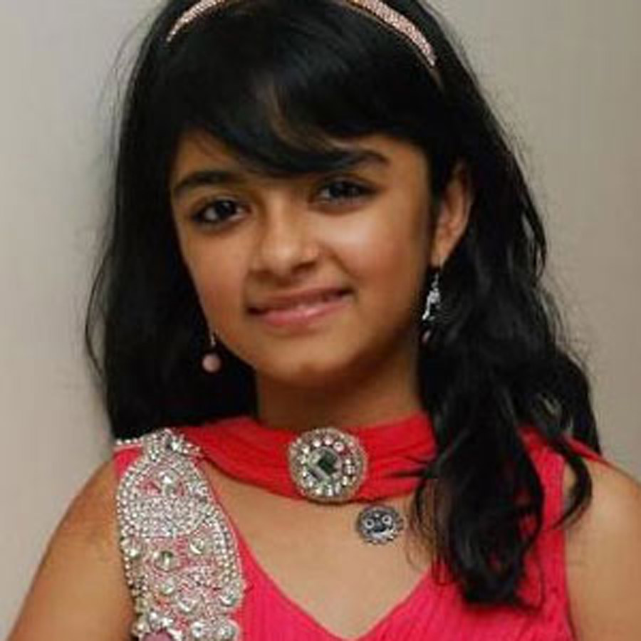 Rasna girl and chid star Taruni Sachdev died in the Agni Air Flight CHT plane crash in Nepal, on 14 May 2012.