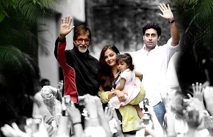 Aaradhya Bachchan with her family