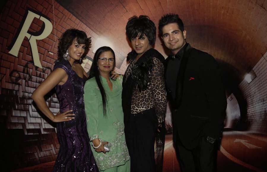 Karan Mehra-Nisha Rawal's Anniversary Party!