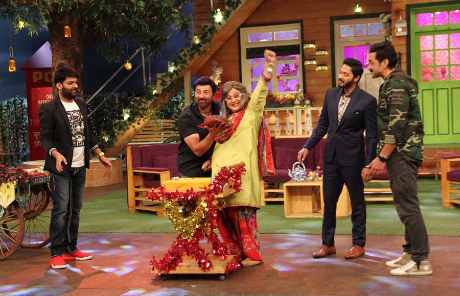 Ali Asgar's birthday celebration on The Kapil Sharma Show