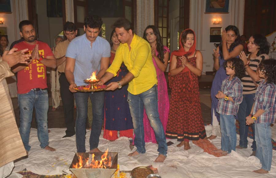 Hawan on the sets of Yeh Rishta Kya Kehlata Hai