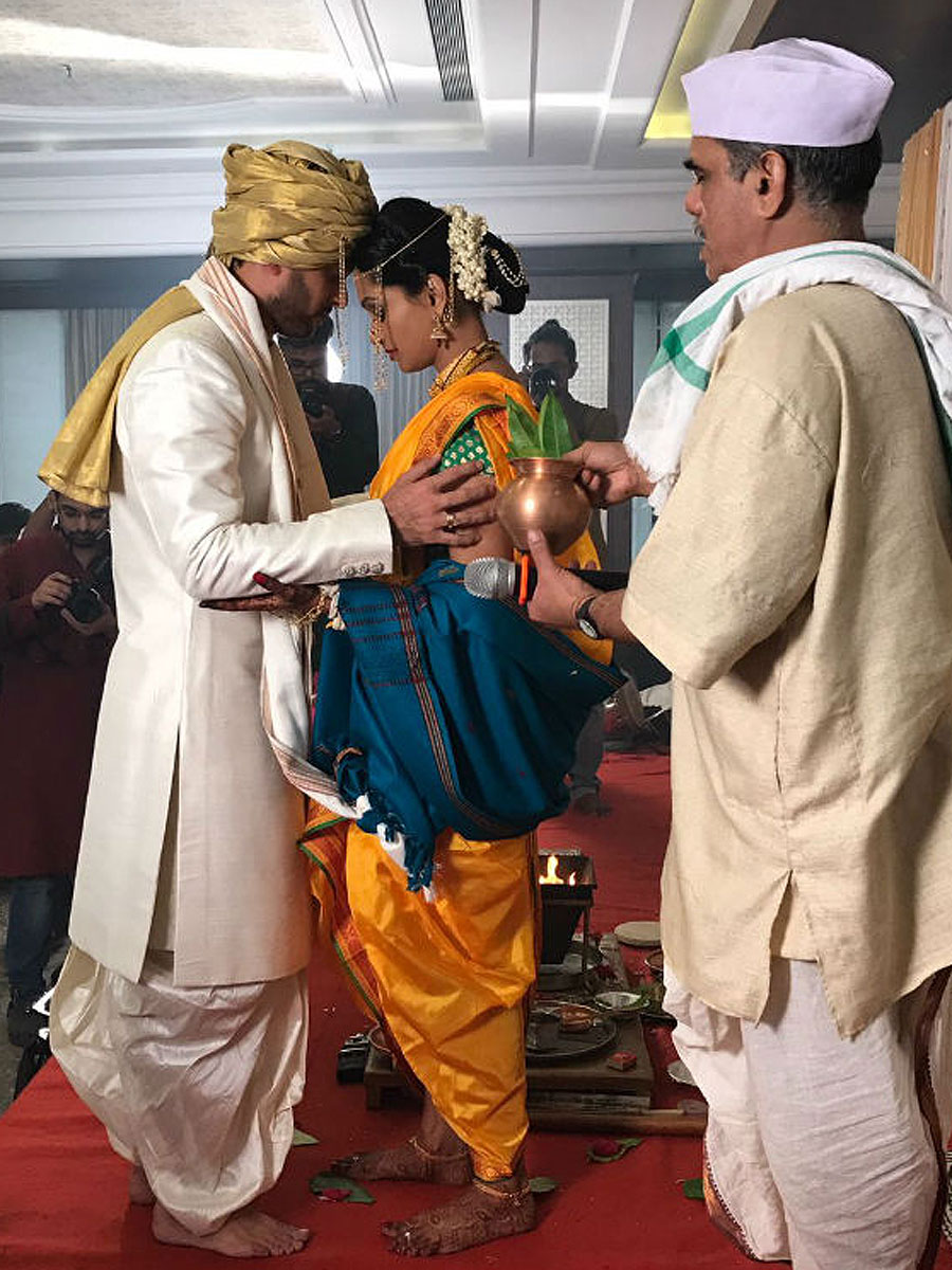 Wedding pics of Ravish and Mugdha!