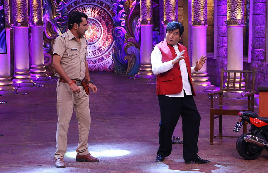 Bollywood special on Comedy Nights Bachao Taaza