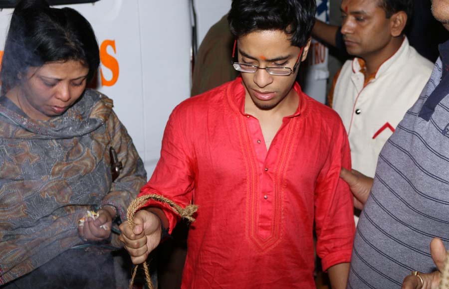 Nandita Puri, wife and son Ishaan Puri of Om Puri