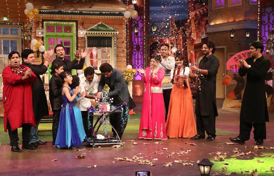 SRK and Nawazuddin promote 'Raees' on The Kapil Sharma Show