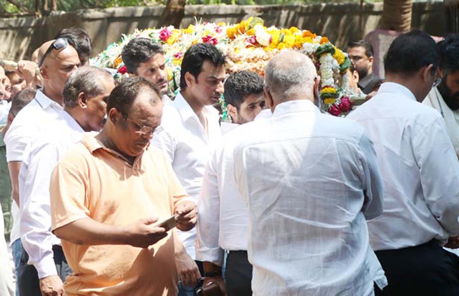 Suniel Shetty's father's funeral