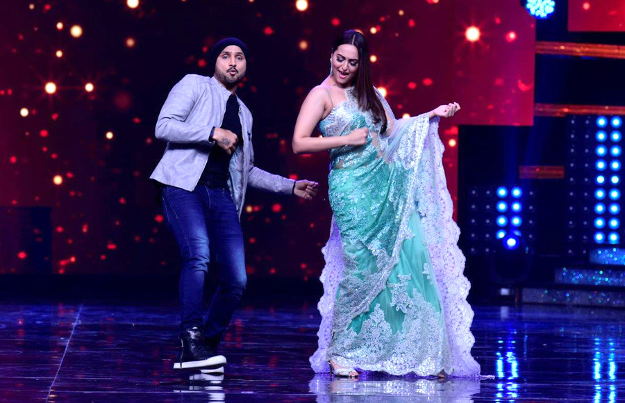 Sonakshi Sinha & Harbhajan Singh