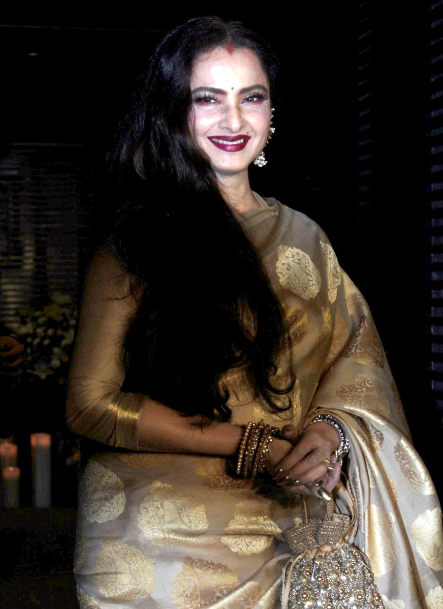  Rekha