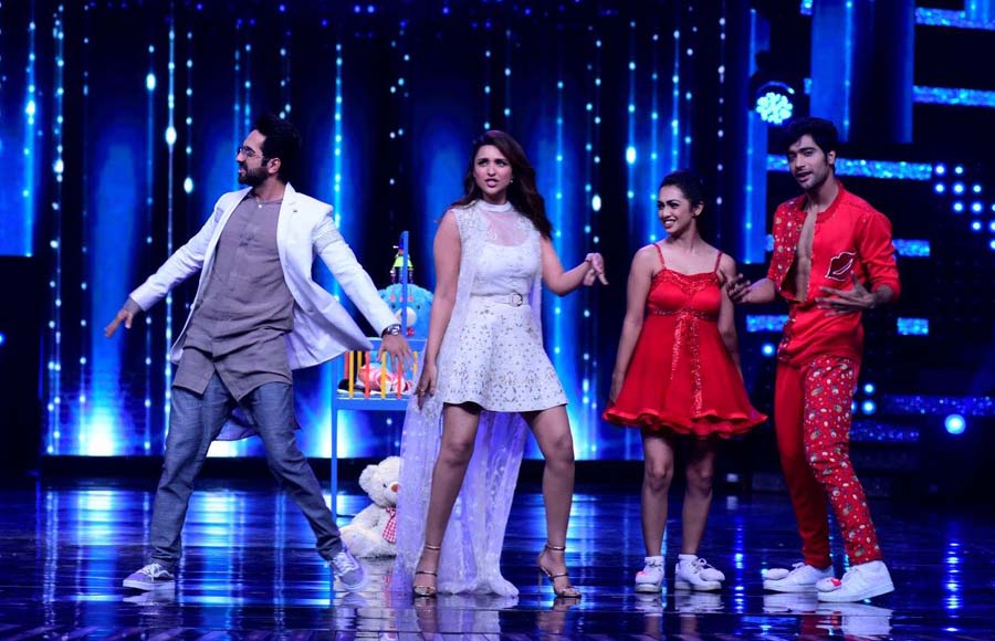  Ayushmann & Parineeti Shake