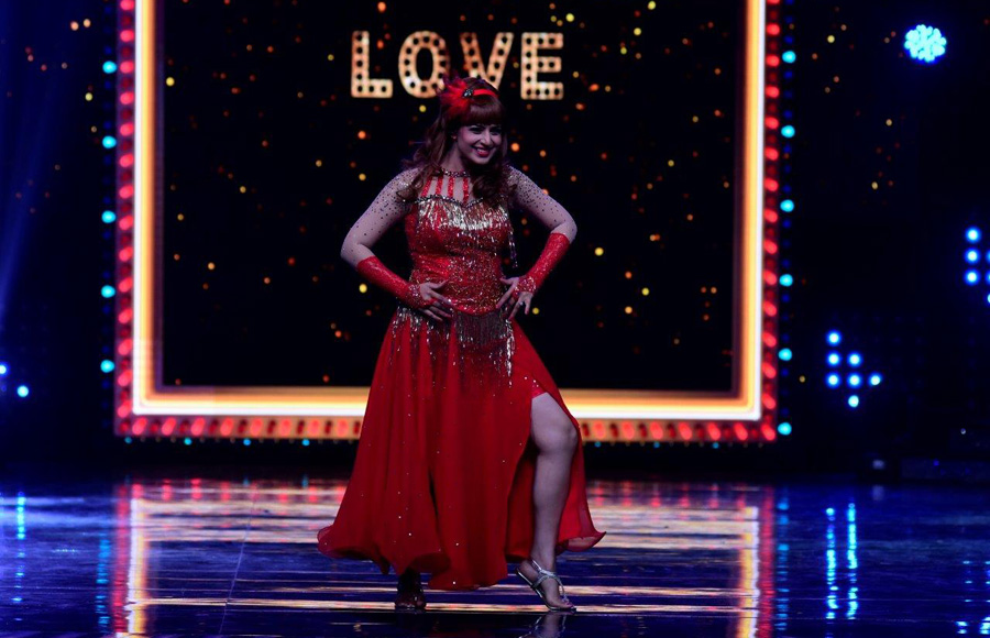 Divyanka Tripathi as Helen on the sets of Nach Baliye