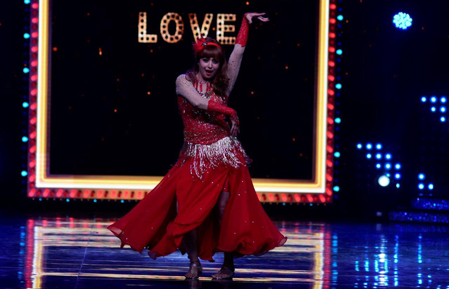 Divyanka Tripathi as Helen on the sets of Nach Baliye