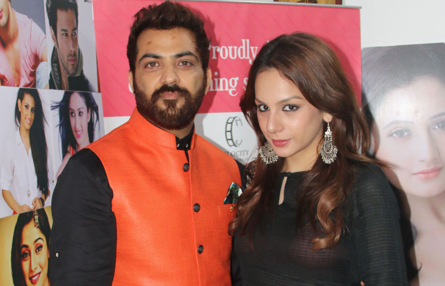 Manu and Nitibha at the launch of 'Date to Remember'