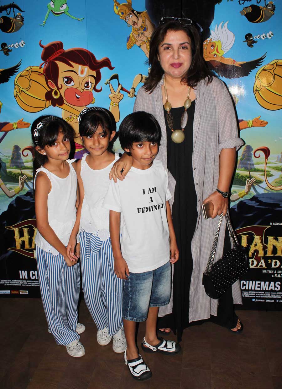 Farah Khan with her kids