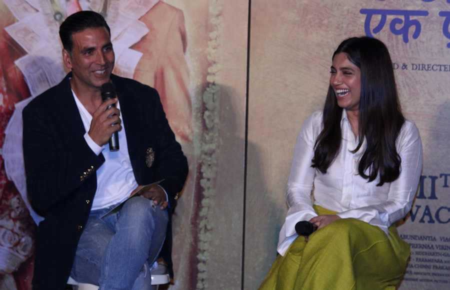 Akshay Kumar & Bhumi Pednekar